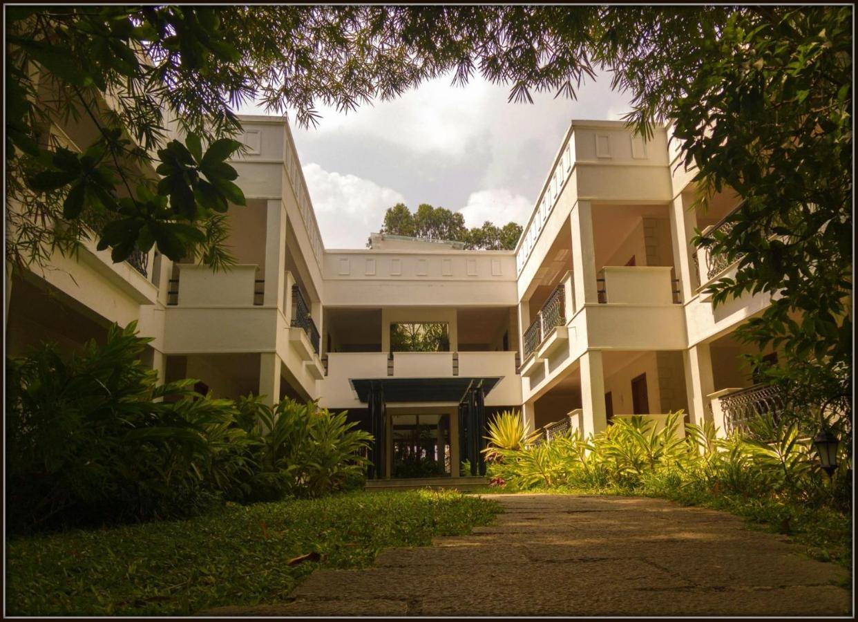Club Mahindra Golden Landmark, Mysuru Exterior foto